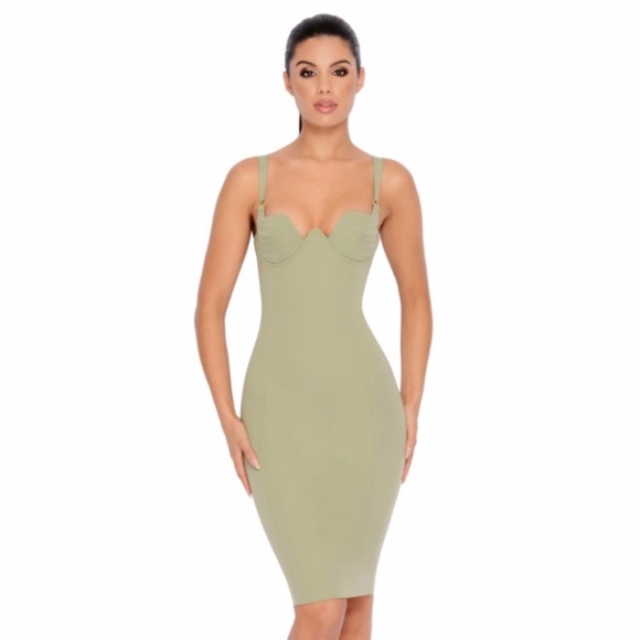 Oh Polly Midi Dress - Picture 4 of 5